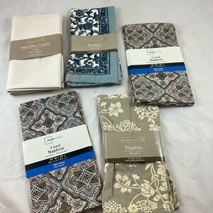 Set of 5 Cotton Dinner Napkins Various Colors & Patterns 100% Cotton/ Polyester.